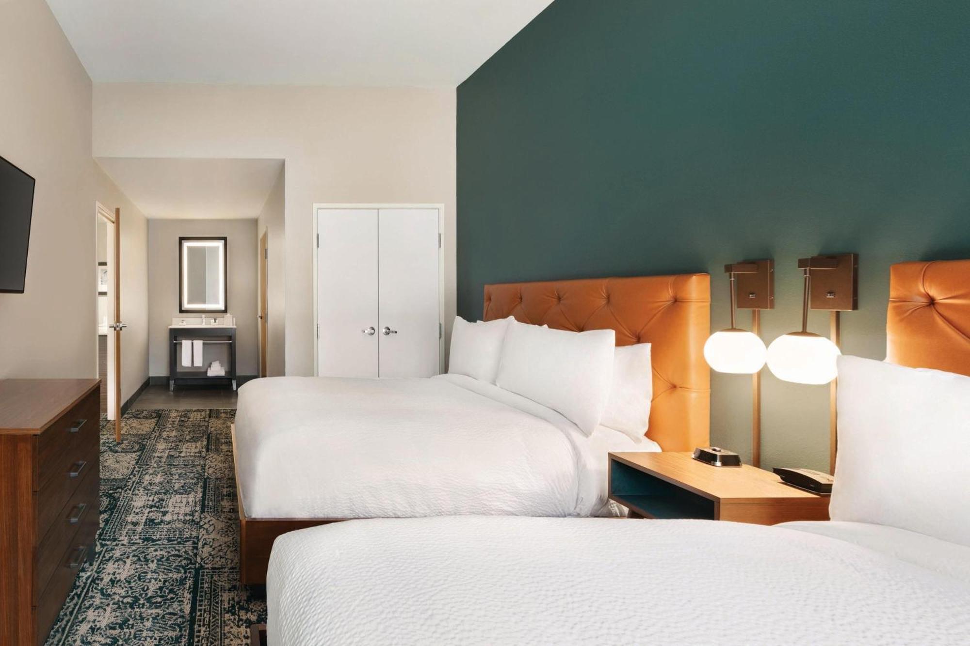 Four Points By Sheraton Raleigh Arena Экстерьер фото