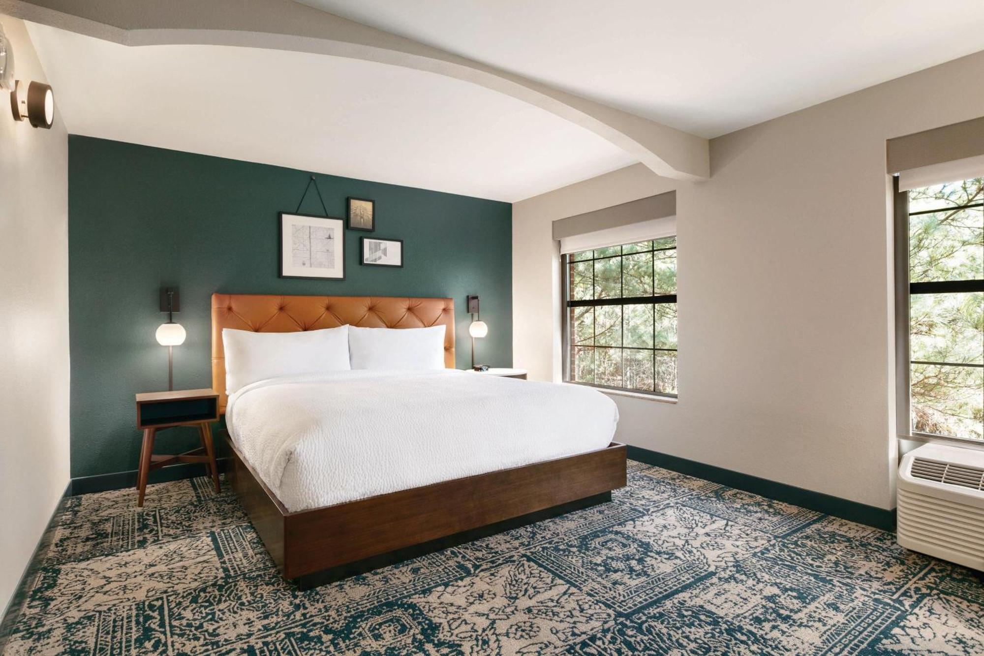 Four Points By Sheraton Raleigh Arena Экстерьер фото