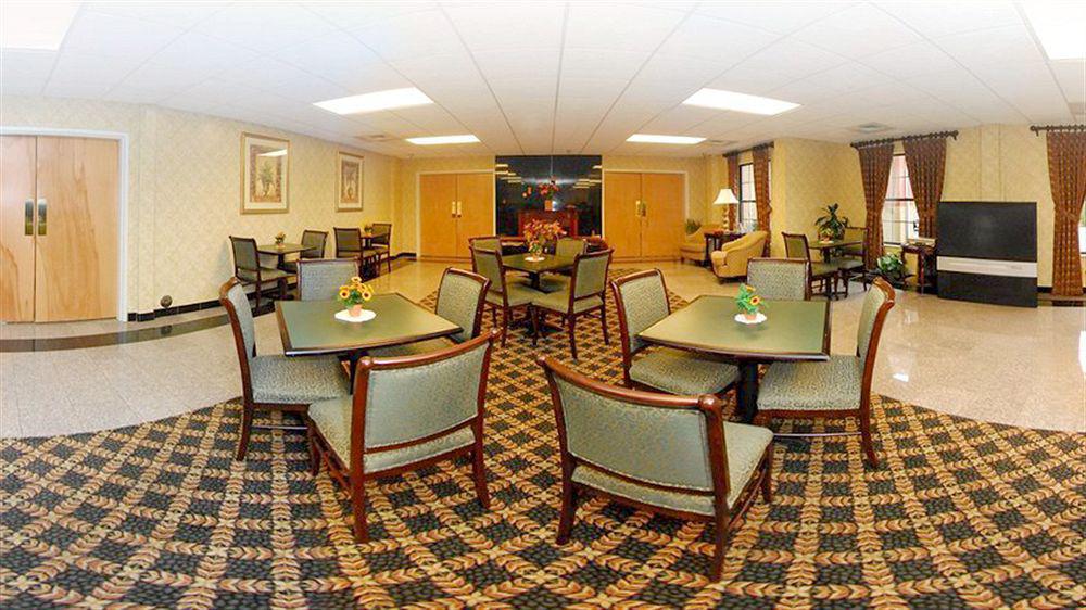 Four Points By Sheraton Raleigh Arena Экстерьер фото
